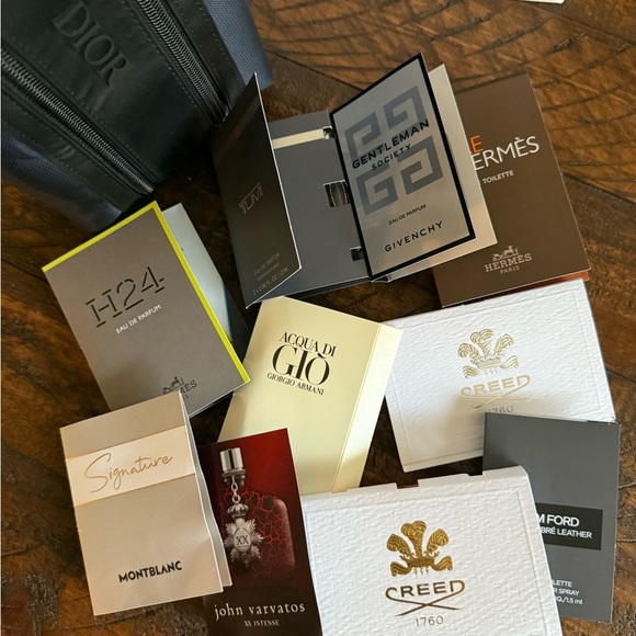 Dior Black Double Compartment Toiletry Travel Bag w/ 10 Luxury Sample Fragances - Picture 2 of 4